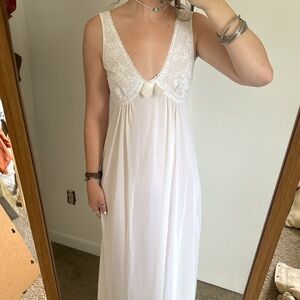 Elegant White Lace Dress